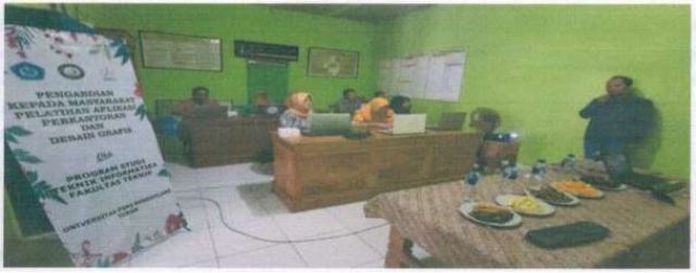 PELATIHAN DESAIN DI DESA DERMAWU